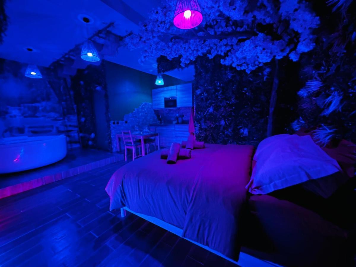Narbnb - Jungle Suite - Jacuzzi - Centre - Clim Нарбон Екстериор снимка