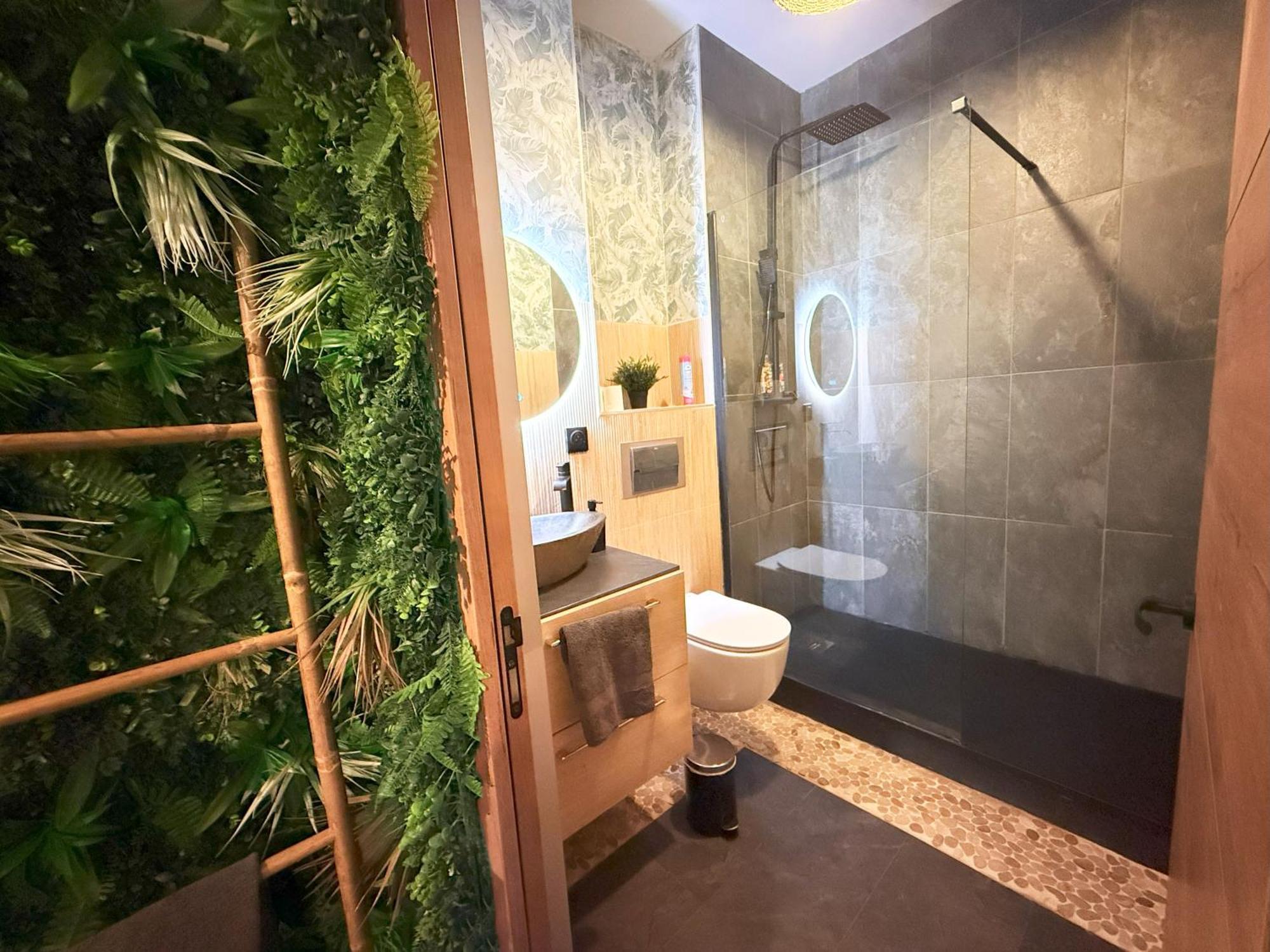 Narbnb - Jungle Suite - Jacuzzi - Centre - Clim Нарбон Екстериор снимка